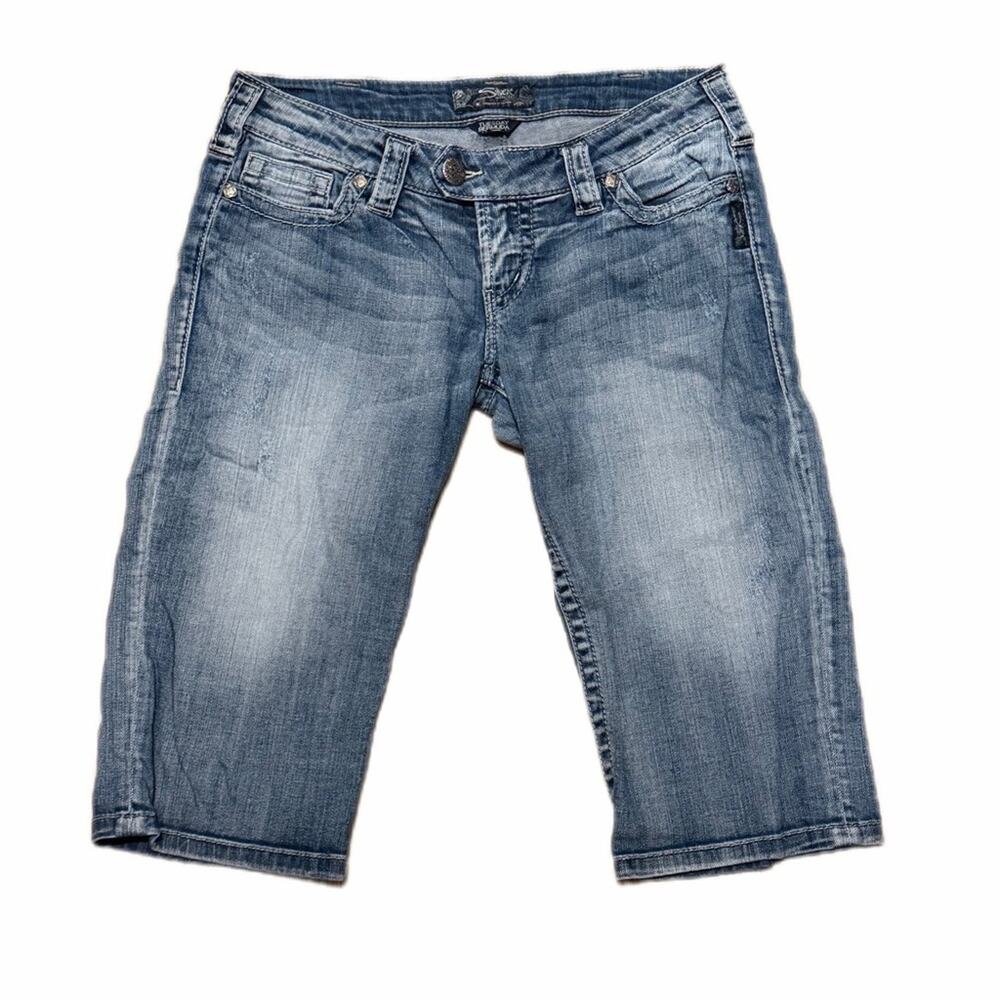 Silver Jeans Tuesday Bermuda shorts denim y2k distressed